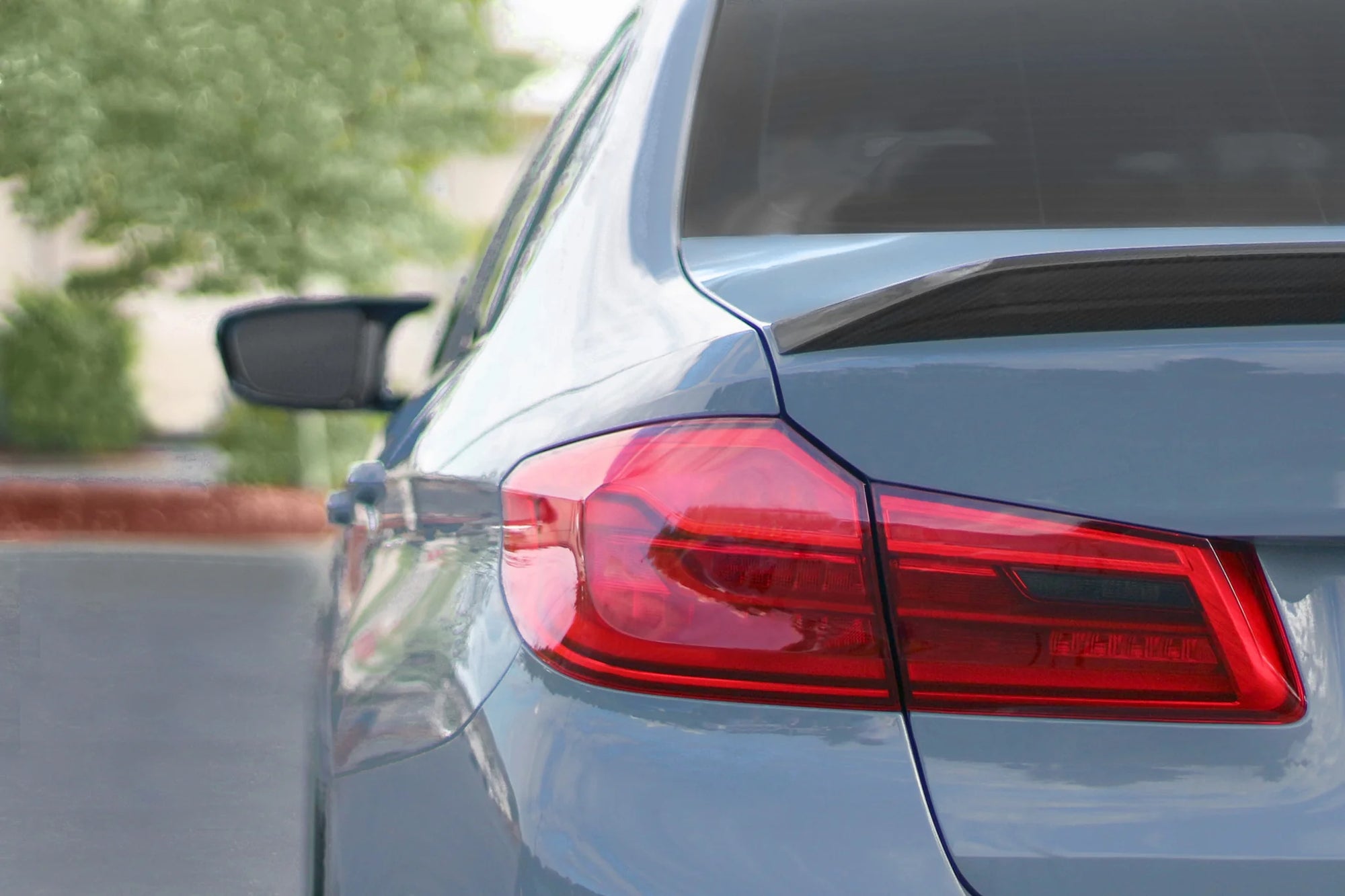 BMW 5 Series 2017-2020 (G30/F90 Pre-LCI) Taillight Overlay Kit by GOLDENWRENCH
